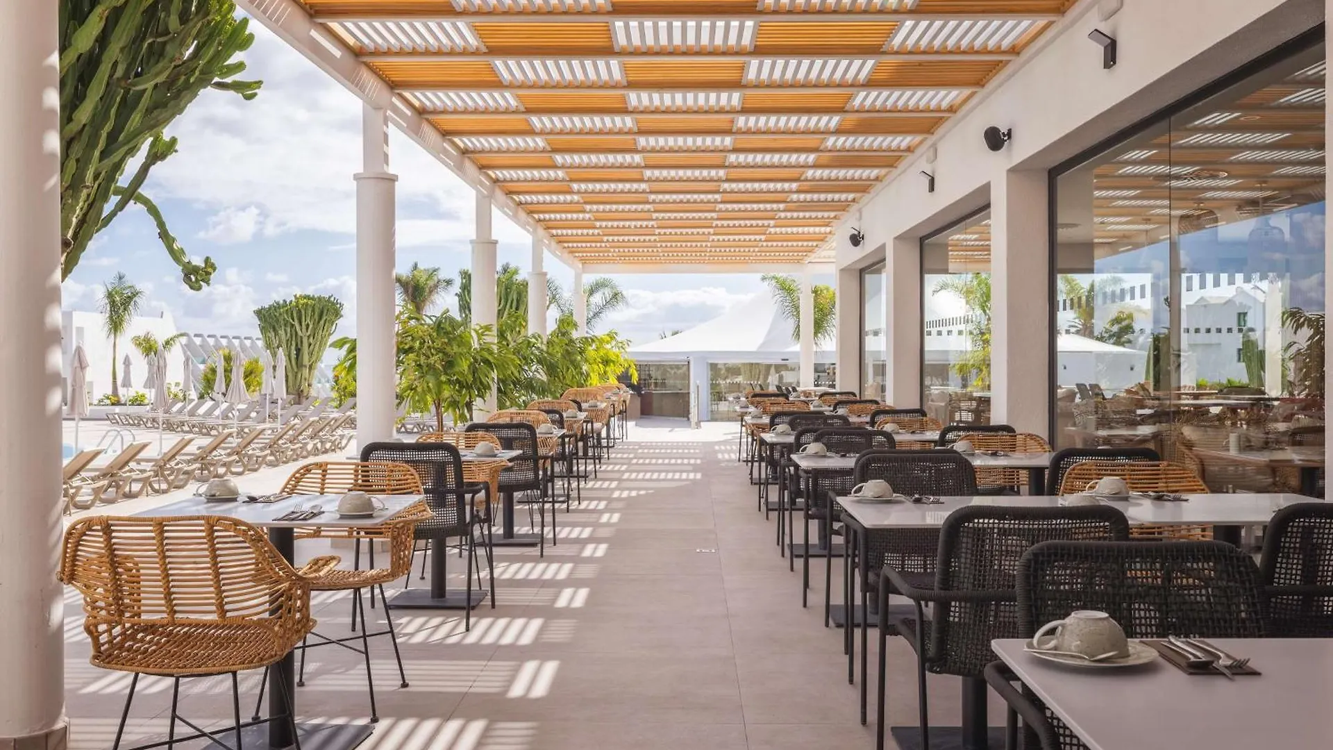 Radisson Blu Resort, Lanzarote Adults Only Costa Teguise 4*,  España