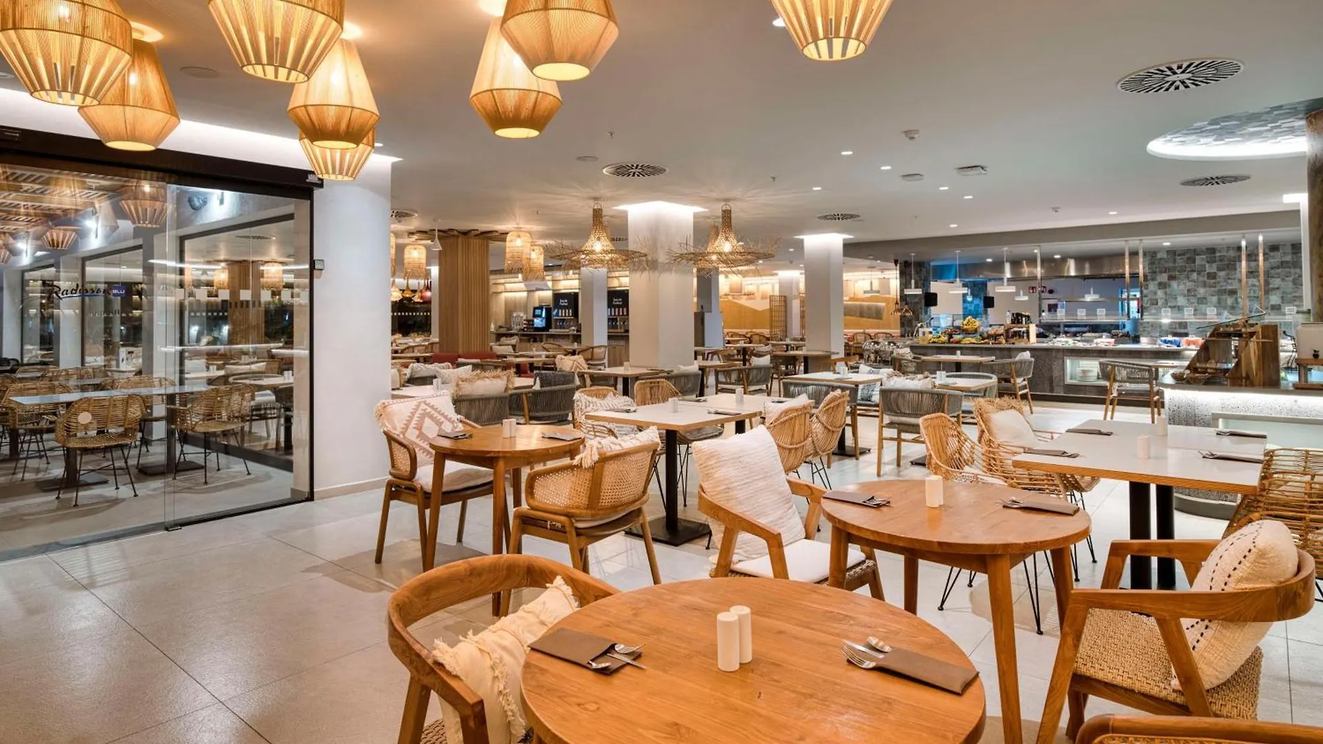 Radisson Blu Resort, Lanzarote Adults Only Costa Teguise 4*,  Spanien